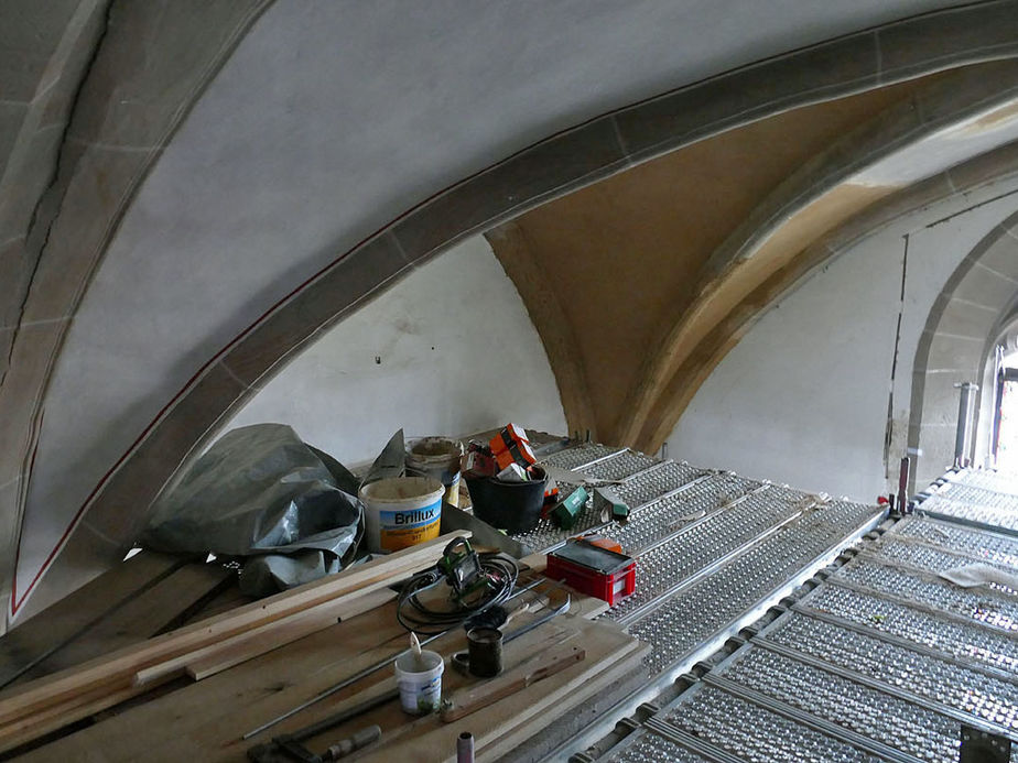 Renovierungsarbeiten im Innern von St. Crescentius (Foto: Karl-Franz Thiede)